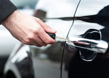 City Locksmith Services Milwaukee, WI 414-909-8866 - 3-Locksmith-26-Key-Service